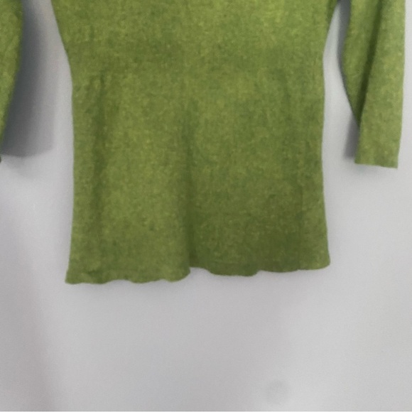 Green V-Neck Sweater Sz Small (Fits XS) -Ann Taylor - Picture 6 of 8